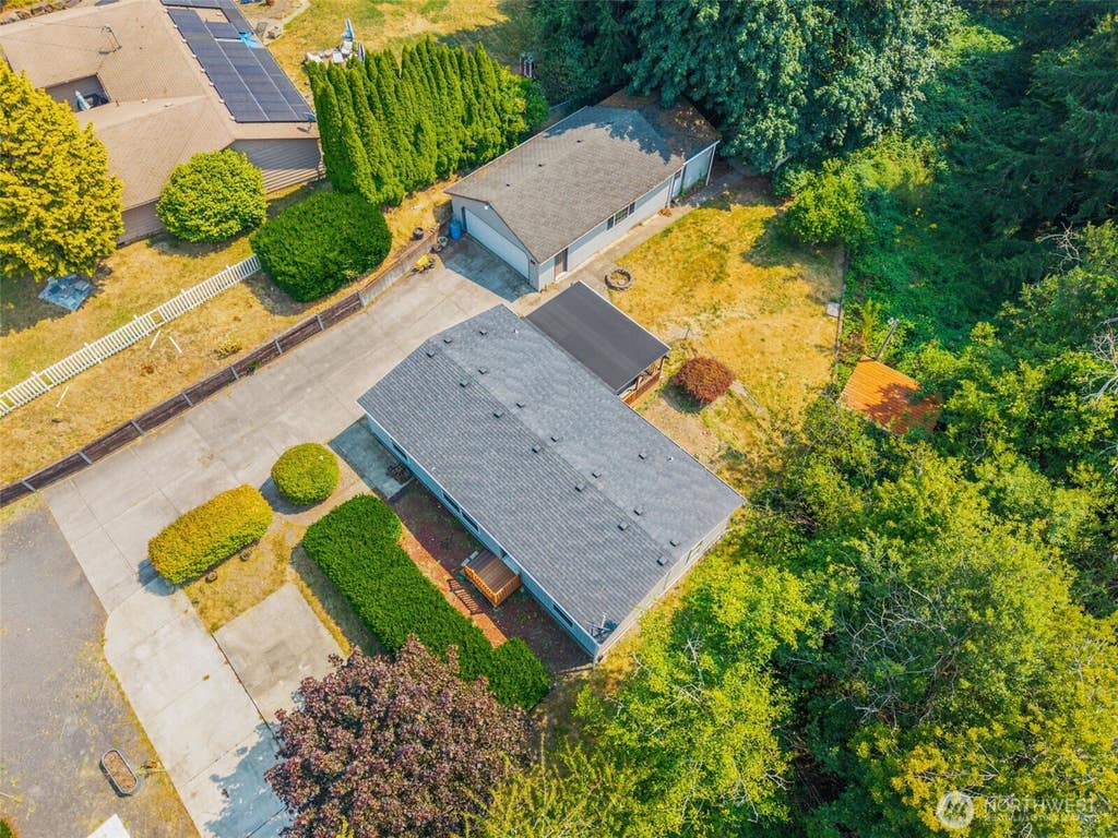 Photo of 585 Gore Road, Kalama, WA 98625 (MLS # 2564877)