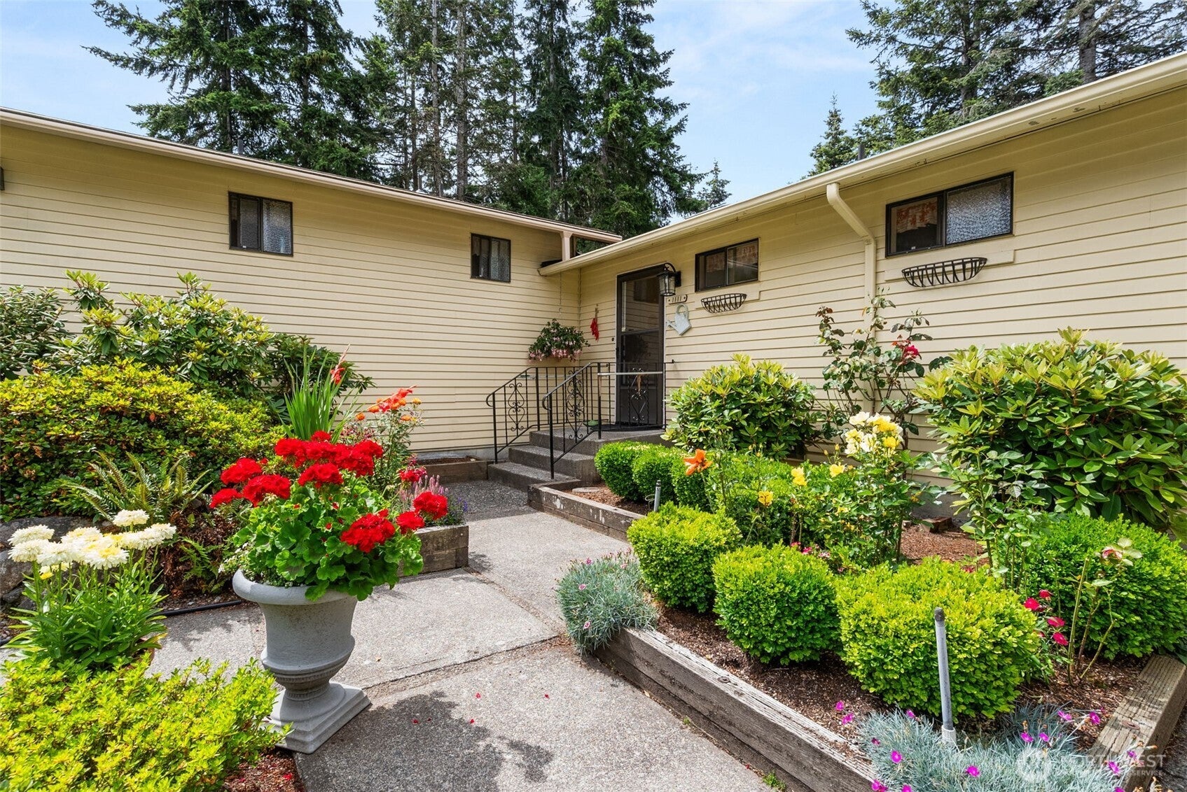 1111 S 249th Place
