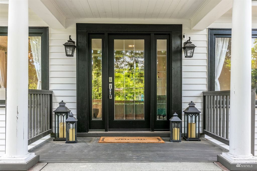 Photo of 2302 NE Northgate Way, Seattle, WA 98125 (MLS # 1985196)