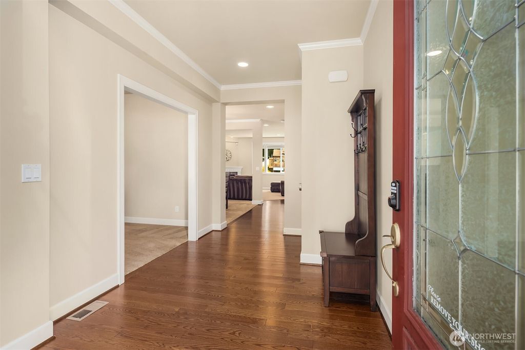 Photo of 122 Ilwaco Place SE, Renton, WA 98059 (MLS # 2438389)