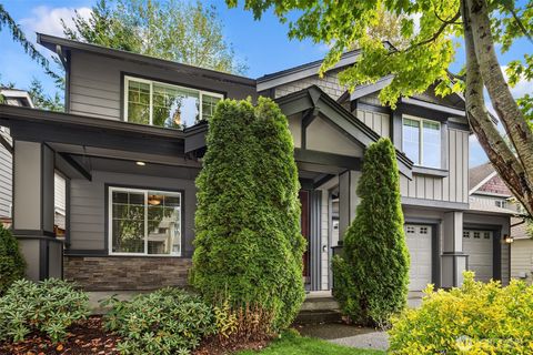 Photo of 122 Ilwaco Place SE, Renton, WA 98059 (MLS # 2438389)