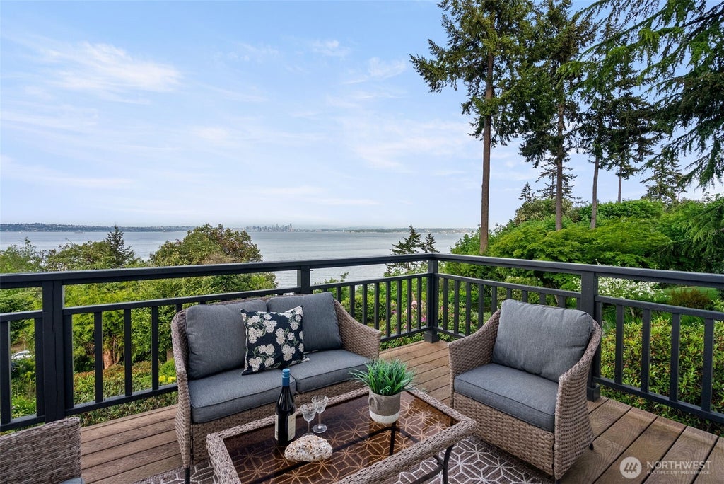 Photo of 10879 Bill Point Circle NE, Bainbridge Island, WA 98110 (MLS # 2541536)