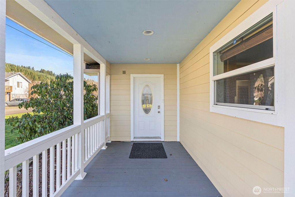 Photo of 802 State Street, Centralia, WA 98531 (MLS # 2479214)