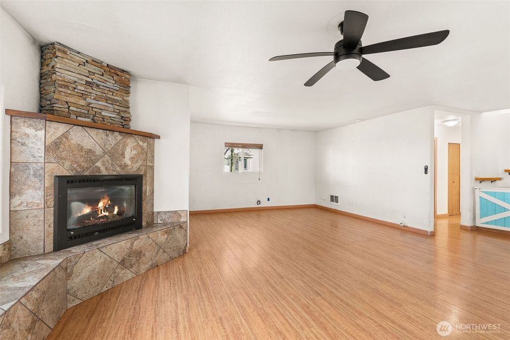 Photo of 802 State Street, Centralia, WA 98531 (MLS # 2479214)