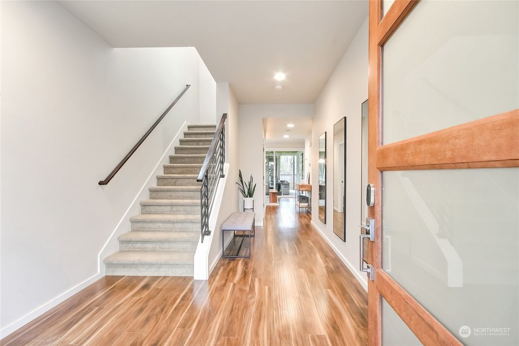 Photo of 3822 NE 24th Court, Renton, WA 98056 (MLS # 2195760)