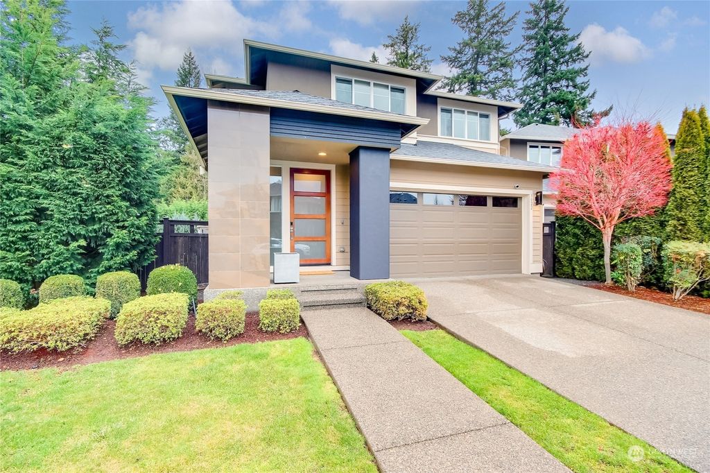 Photo of 3822 NE 24th Court, Renton, WA 98056 (MLS # 2195760)