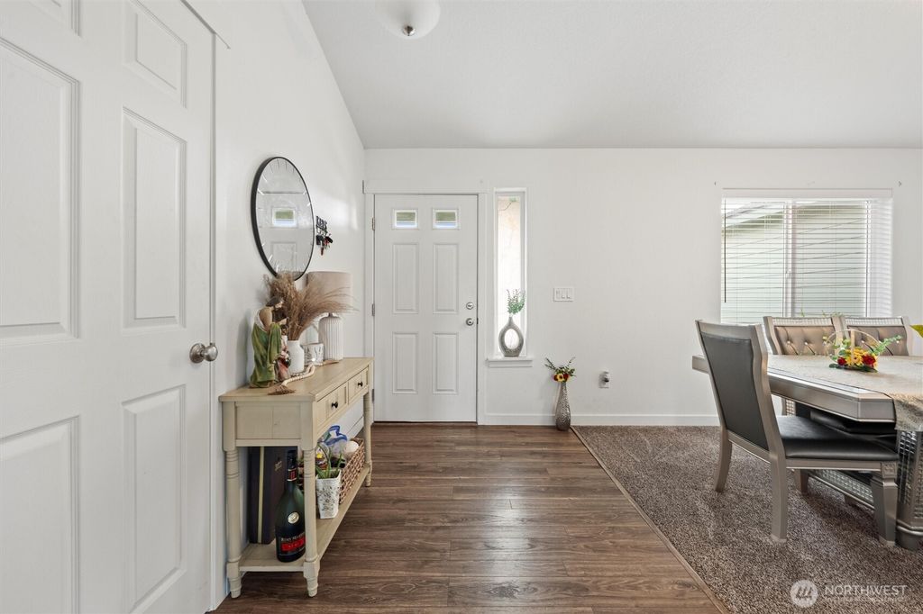 Photo of 3304 W Crabapple Court, Moses Lake, WA 98837 (MLS # 2460481)