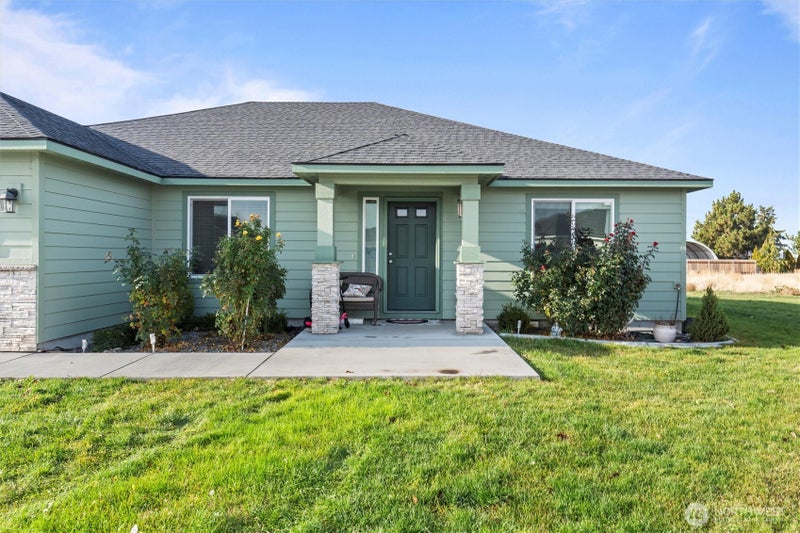 3304 W Crabapple Court