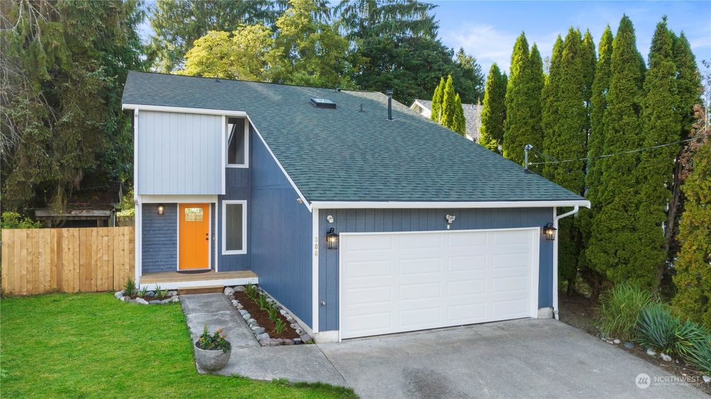 Photo of 306 Cascade Avenue, Granite Falls, WA 98252 (MLS # 2161145)