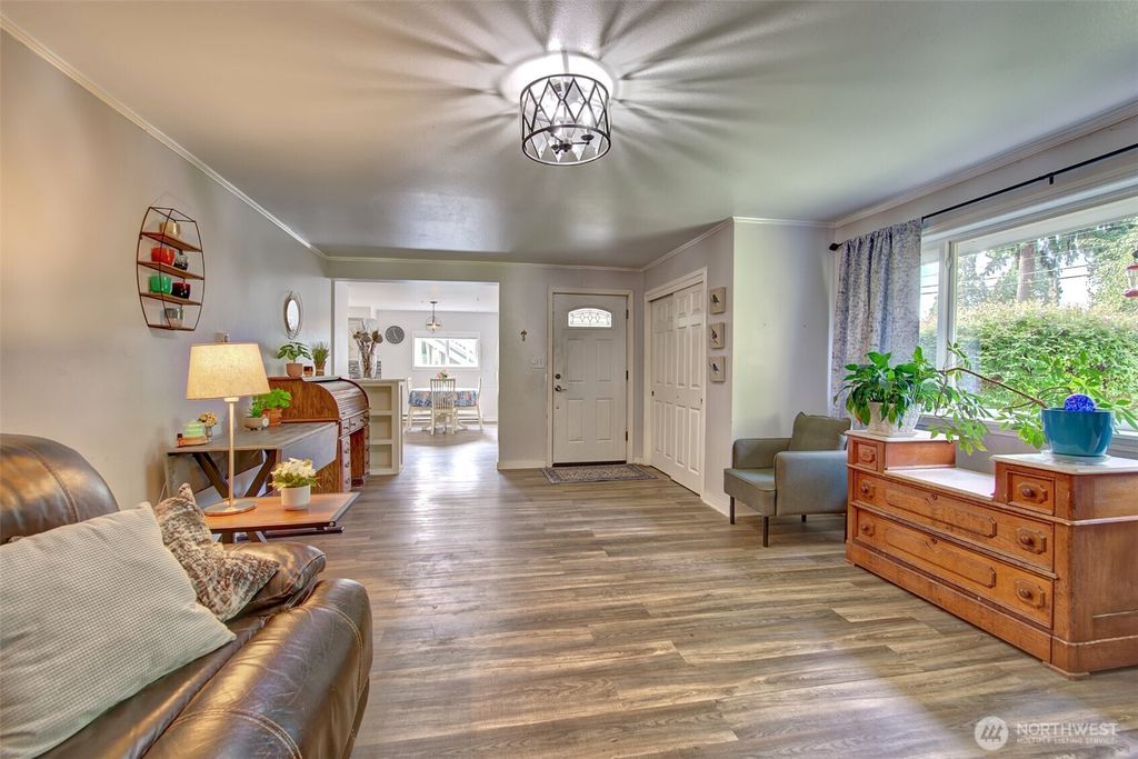 Photo of 6204 204th Street SW, Lynnwood, WA 98036 (MLS # 2416359)