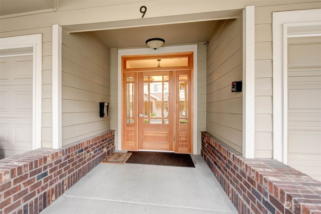 Photo of 23925 NE 115th Lane #203, Redmond, WA 98053 (MLS # 2139630)
