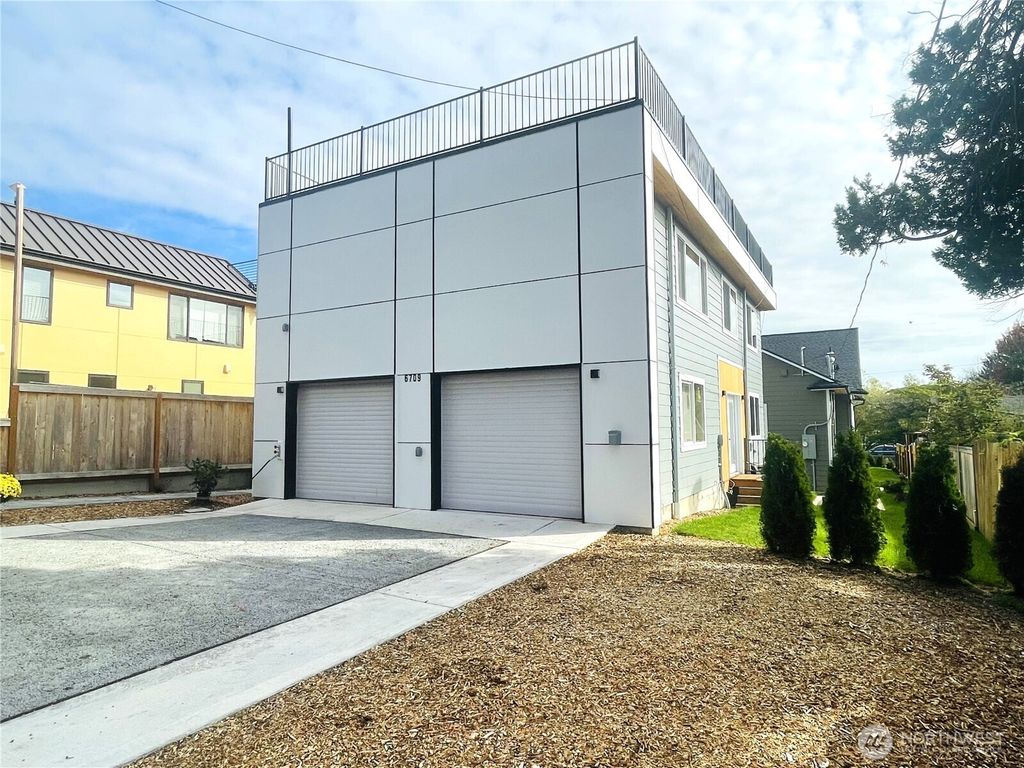 Photo of 6709 Aurora Avenue N, Seattle, WA 98103 (MLS # 2443050)