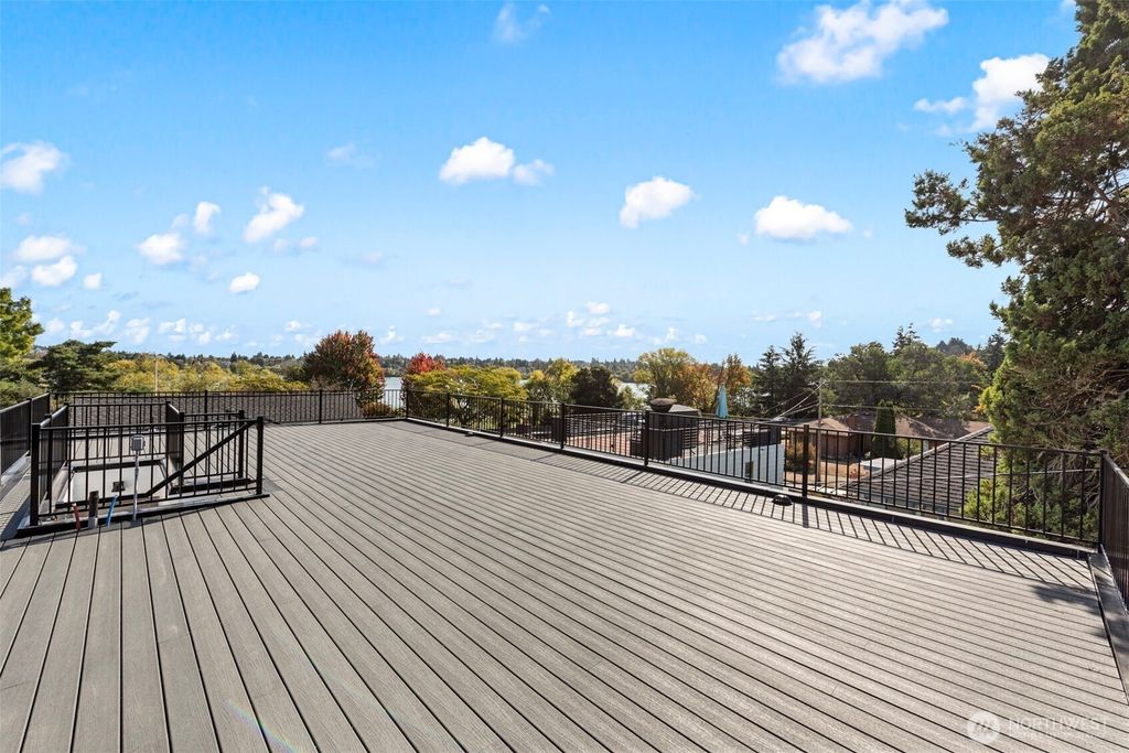 Photo of 6709 Aurora Avenue N, Seattle, WA 98103 (MLS # 2443050)