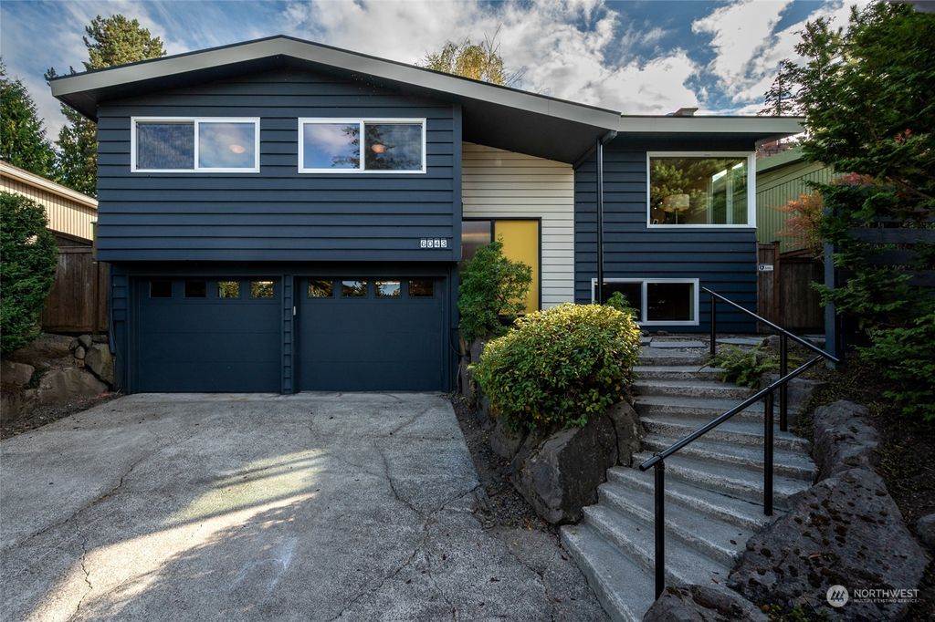Photo of 6043 NE 61st Street, Seattle, WA 98115 (MLS # 1999460)