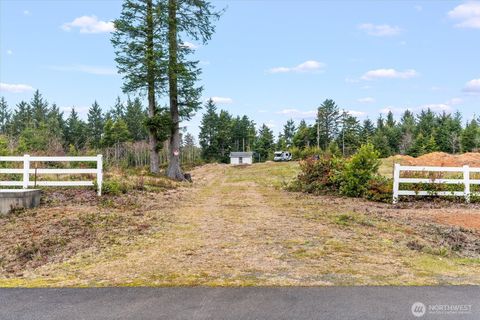 14 Chauncey Lane W Pacific Beach WA 98571