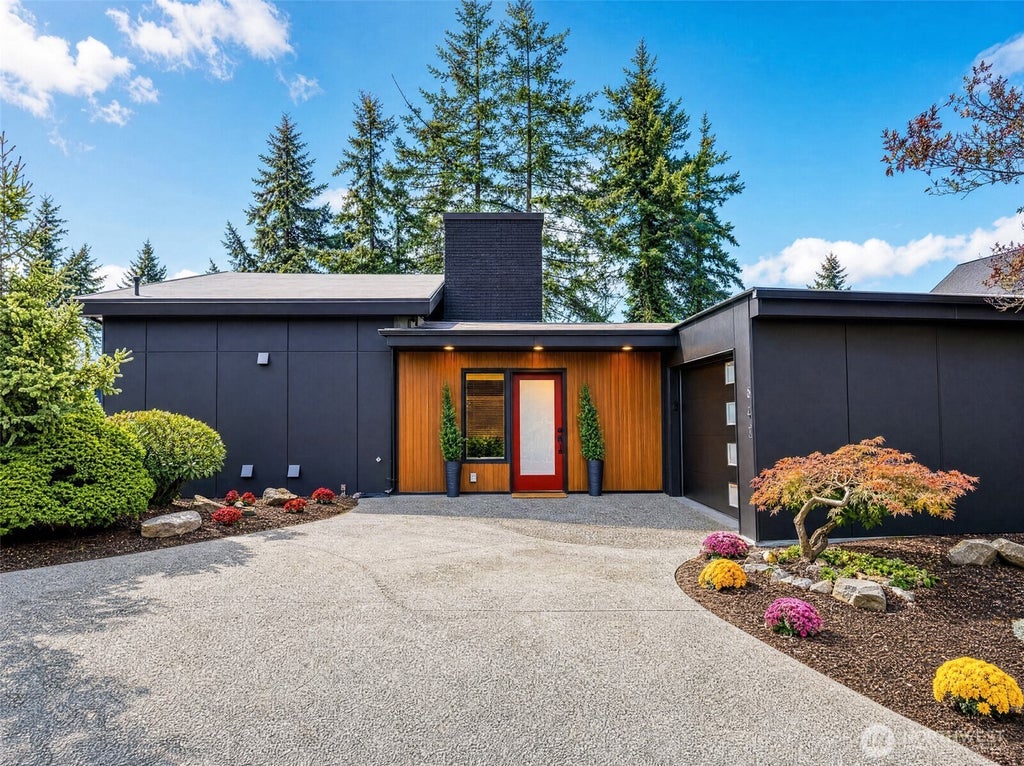 Photo of 11647 Beacon Avenue S, Seattle, WA 98178 (MLS # 2581157)
