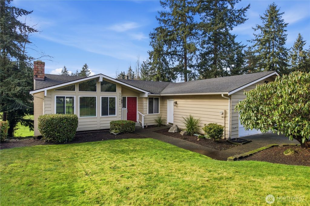 Photo of 32417 29th Avenue SW, Federal Way, WA 98023 (MLS # 2468201)