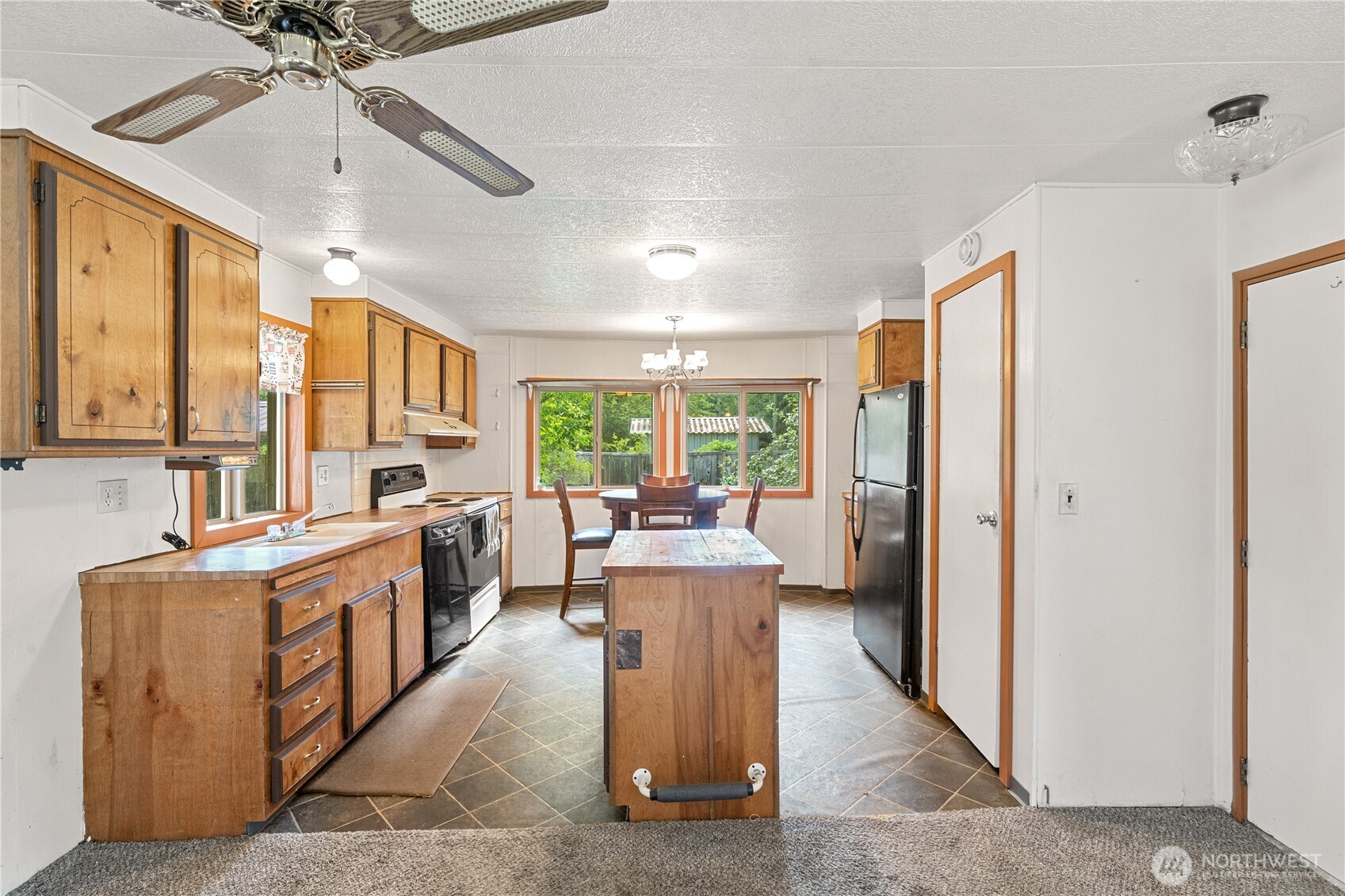 7 N Rosemary Lane