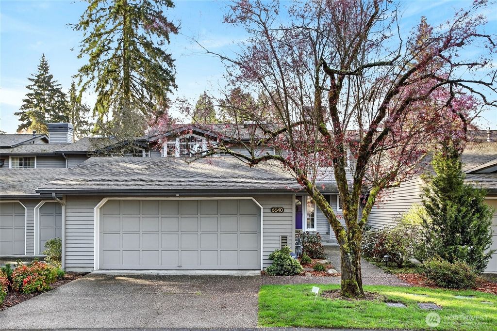 Photo of 6640 114th Avenue SE, Bellevue, WA 98006 (MLS # 2502899)