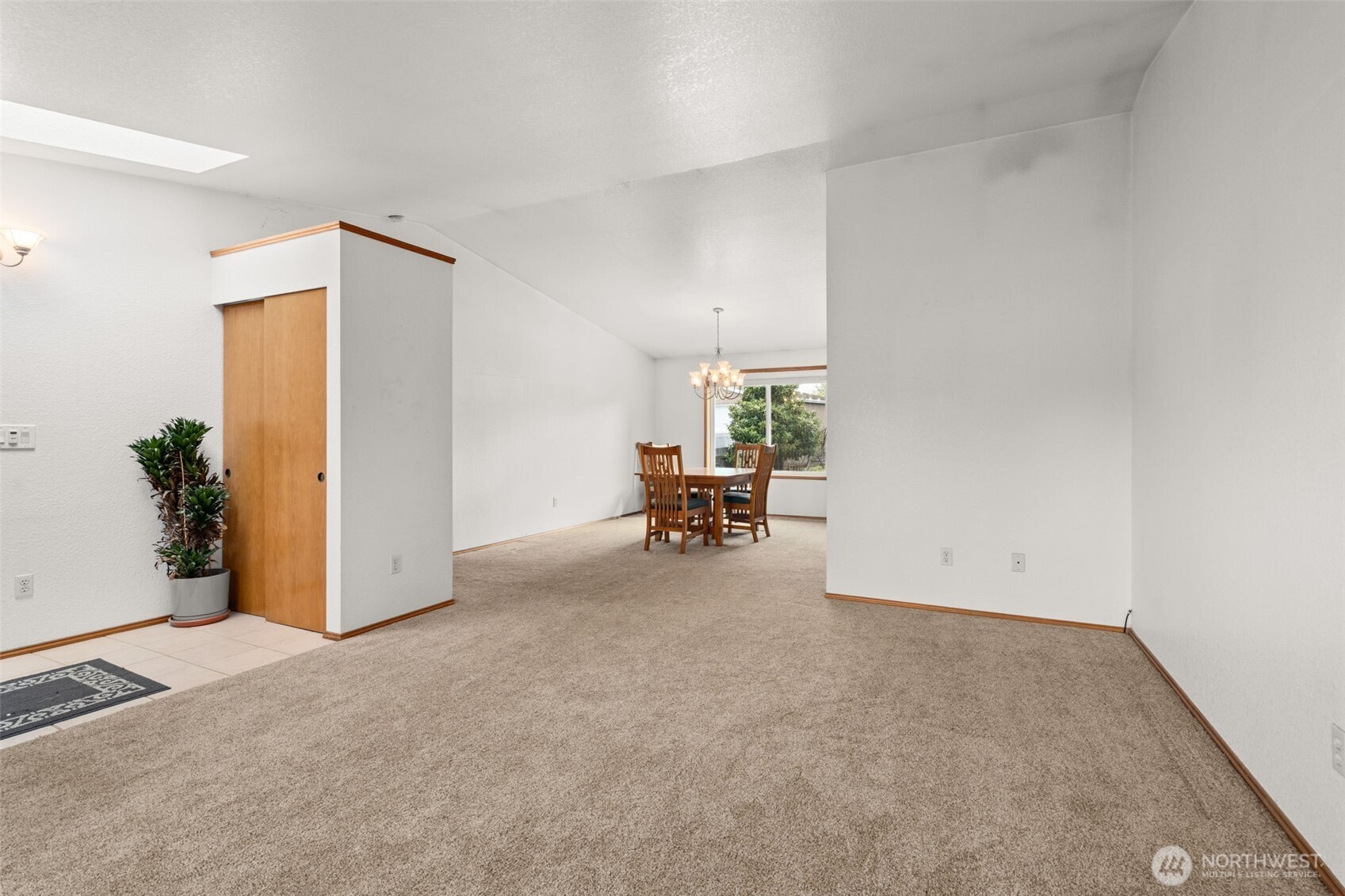 3730 Golden Eagle Loop SE