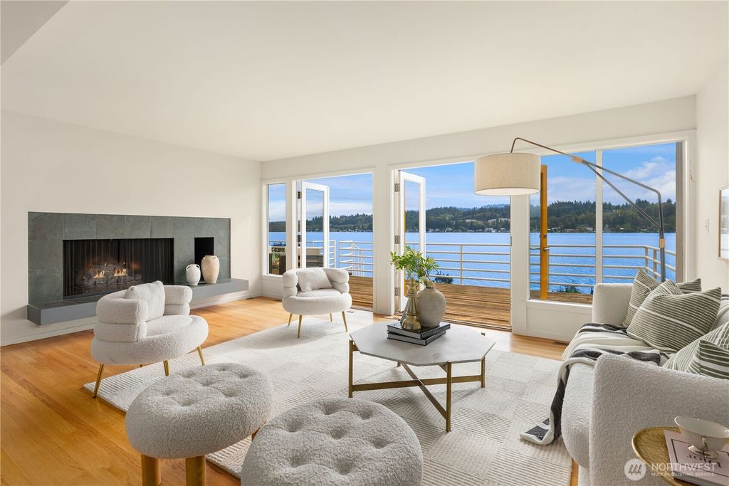 Photo of 5438 E Mercer Way, Mercer Island, WA 98040 (MLS # 2393404)