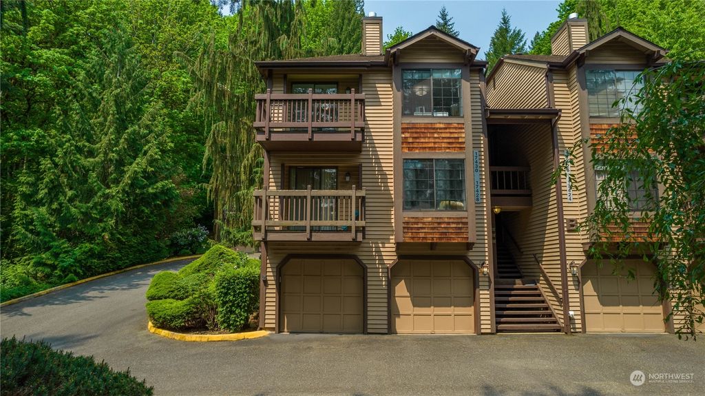Photo of 17430 NE 88th Place #B30, Redmond, WA 98052 (MLS # 2068749)
