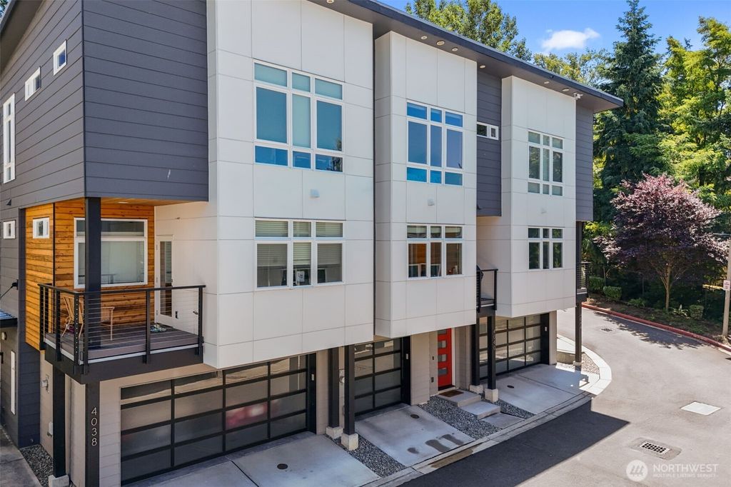 Photo of 4040 129th Court SE #18, Bellevue, WA 98006 (MLS # 2402724)