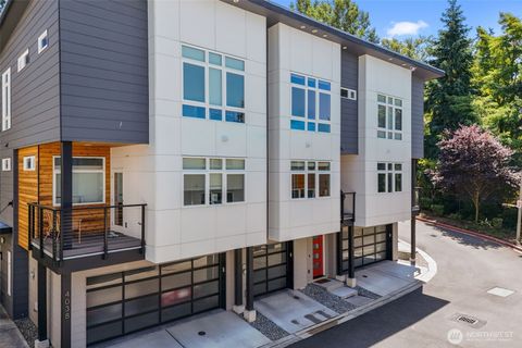 Photo of 4040 129th Court SE #18, Bellevue, WA 98006 (MLS # 2402724) Photo of 4040 129th Court SE #18, Bellevue, WA 98006 (MLS # 2402724)