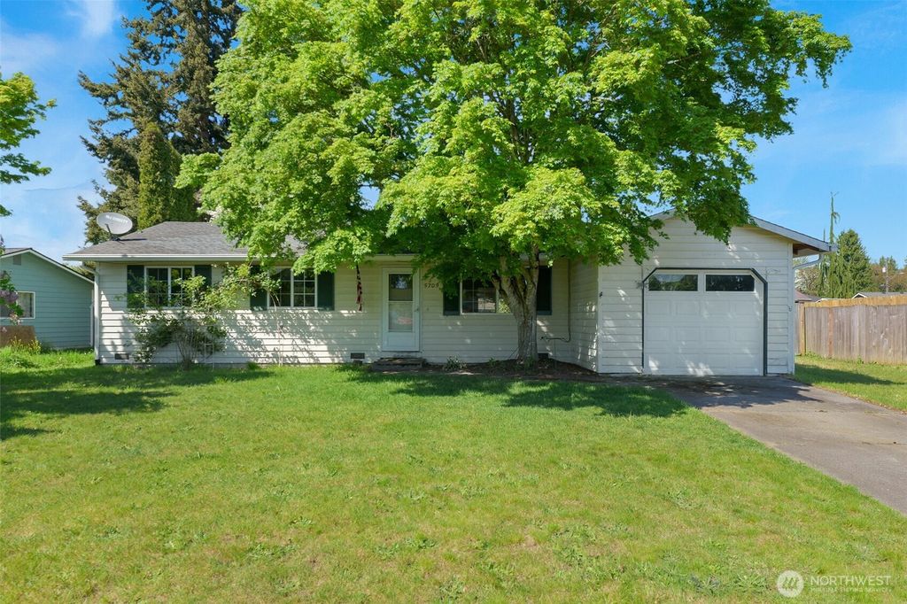 Photo of 5709 91st Place NE, Marysville, WA 98270 (MLS # 2515666)