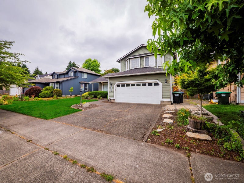 4932 SISKIYOU Loop SE