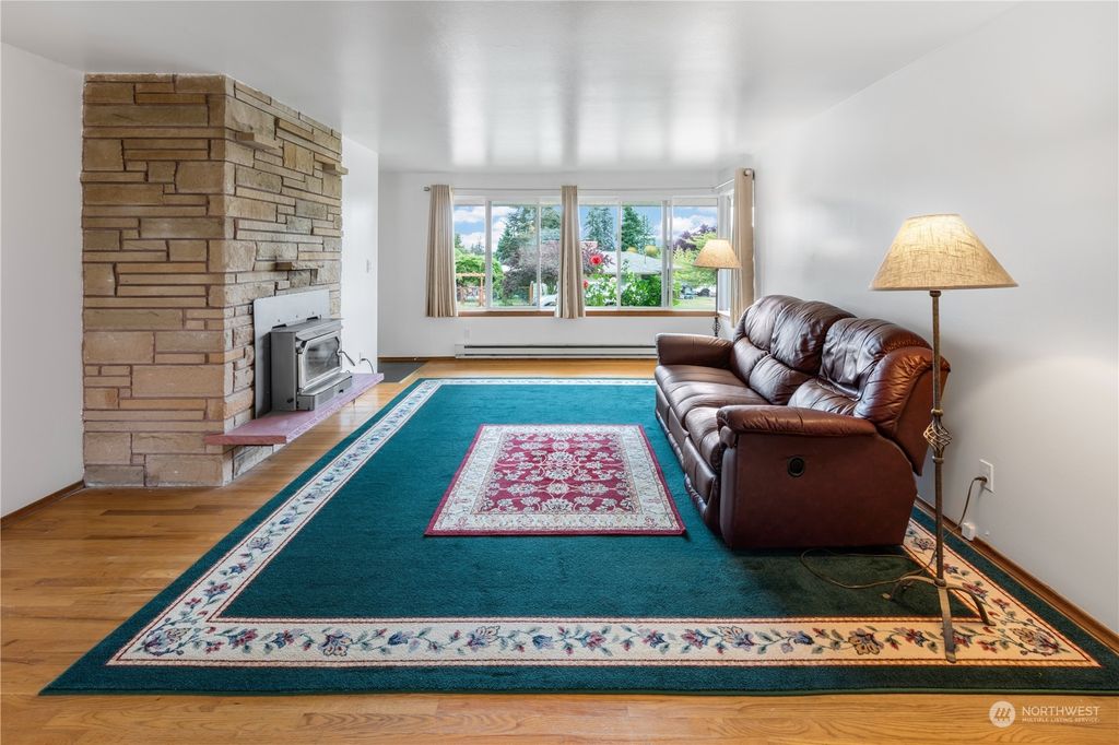 Photo of 5501 Sunset Lane, Everett, WA 98203 (MLS # 2137274)