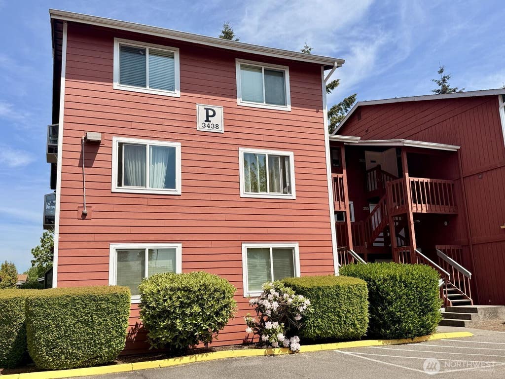 Photo of 3438 I Street NE #P203, Auburn, WA 98002 (MLS # 2530113)