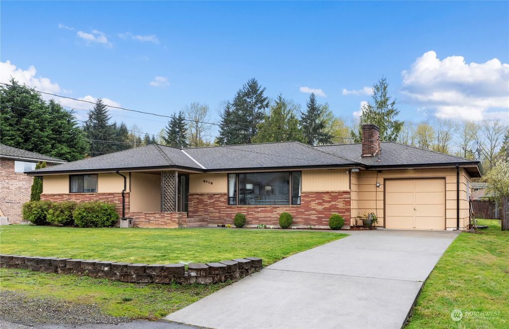 Photo of 8716 Del Campo Drive, Everett, WA 98208 (MLS # 2221522)