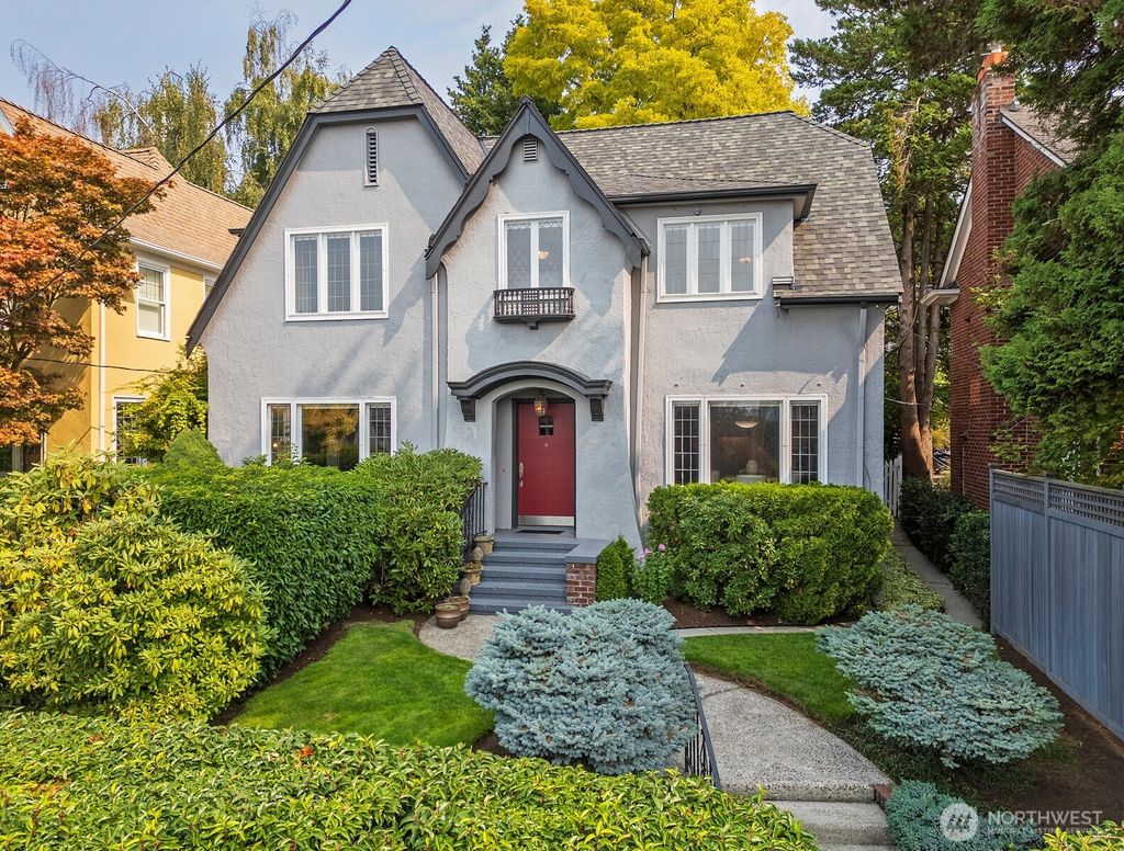 Photo of 1812 10th Avenue E, Seattle, WA 98102 (MLS # 2430398)