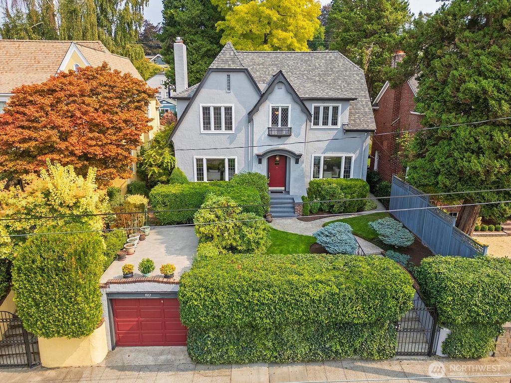 Photo of 1812 10th Avenue E, Seattle, WA 98102 (MLS # 2430398)