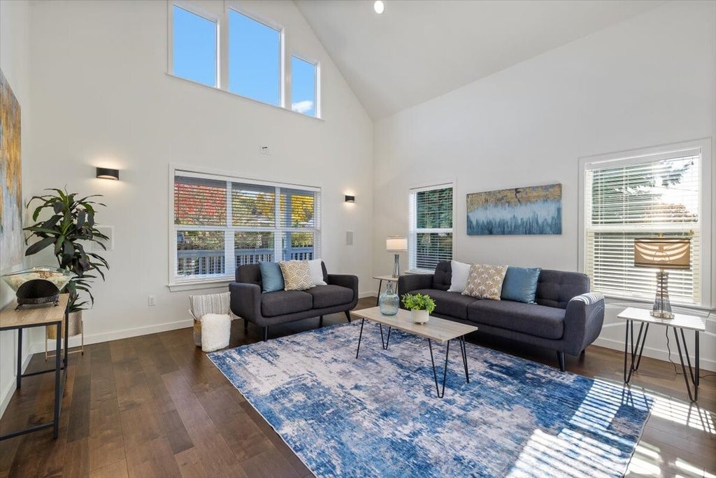 Photo of 10917 28th Avenue SW, Seattle, WA 98146 (MLS # 2597299)