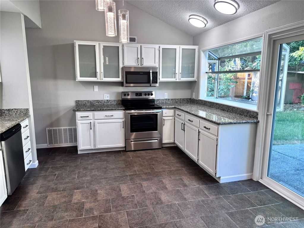 Photo of 19656 SE 259th Street, Covington, WA 98042 (MLS # 2473305)