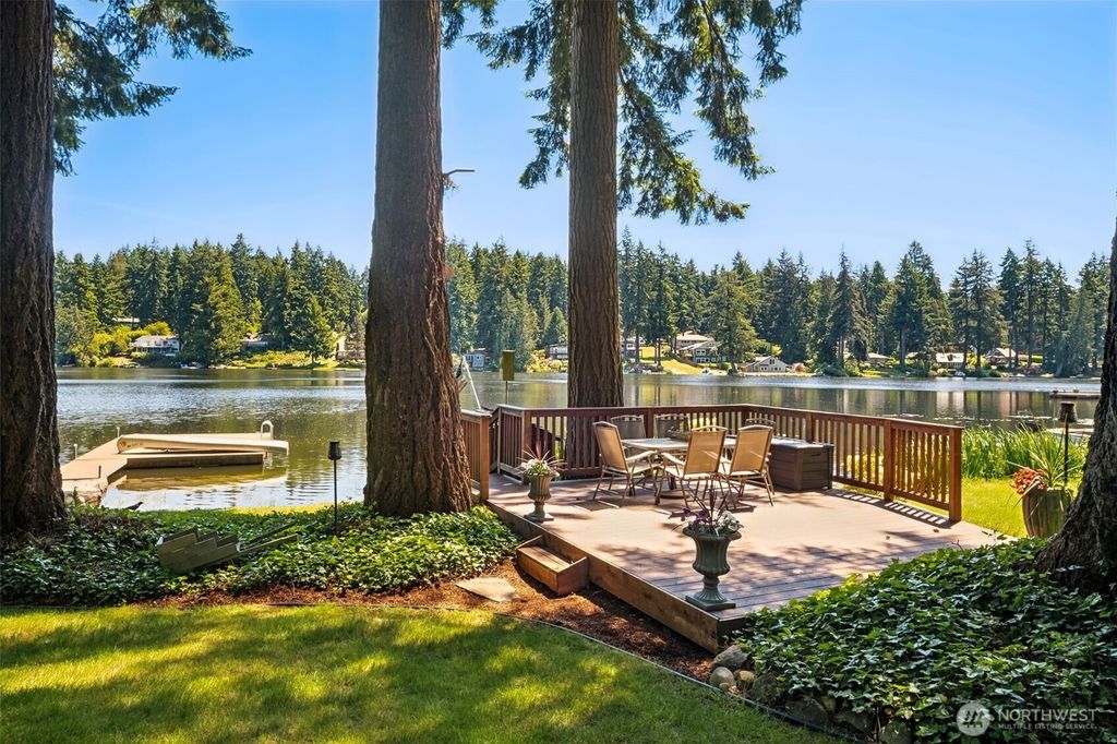 Photo of 35224 28th Avenue S, Federal Way, WA 98003 (MLS # 2384636)