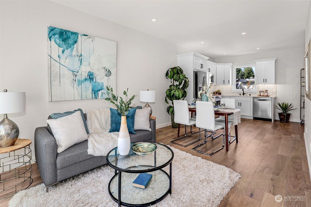 Photo of 7514 20th Avenue NE #B, Seattle, WA 98115 (MLS # 2140593)