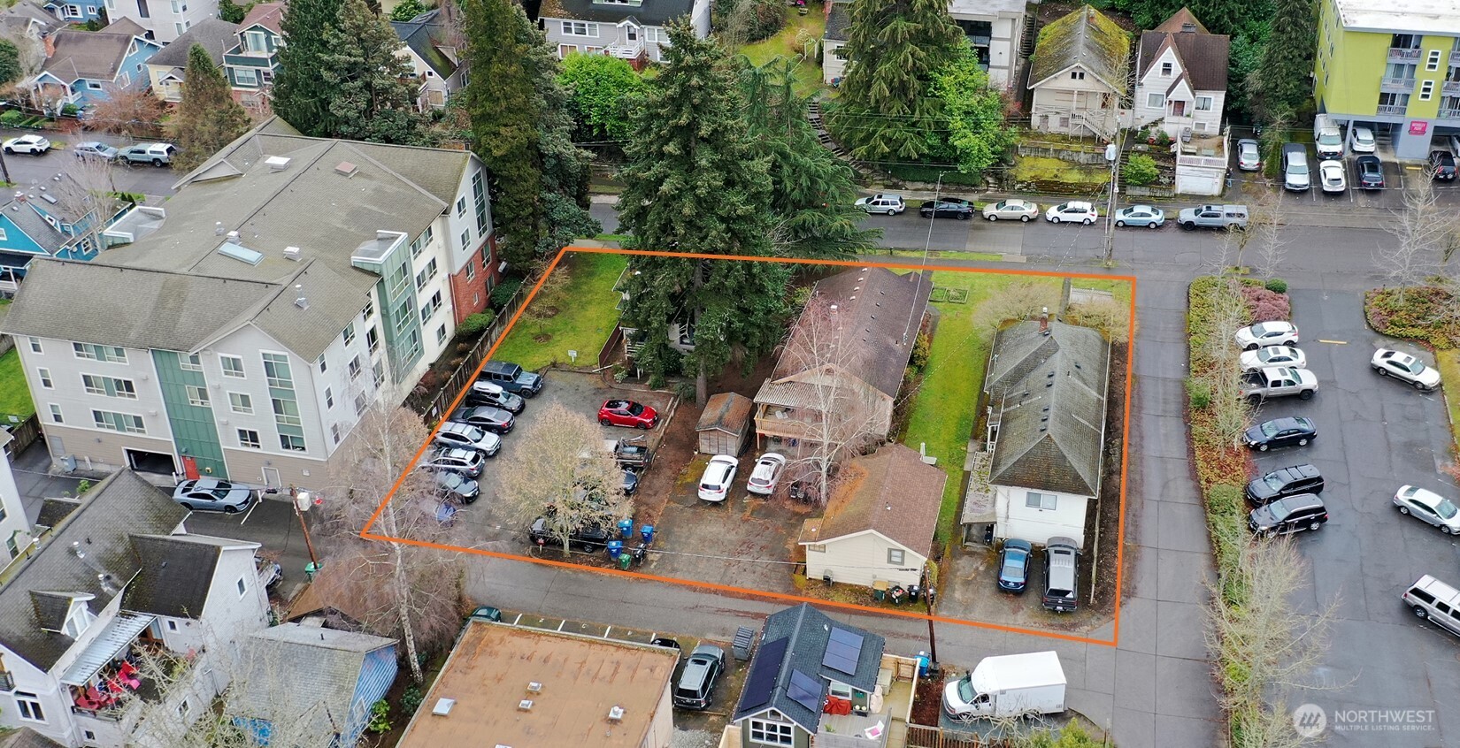34 36, 38, 42 W Dravus Street