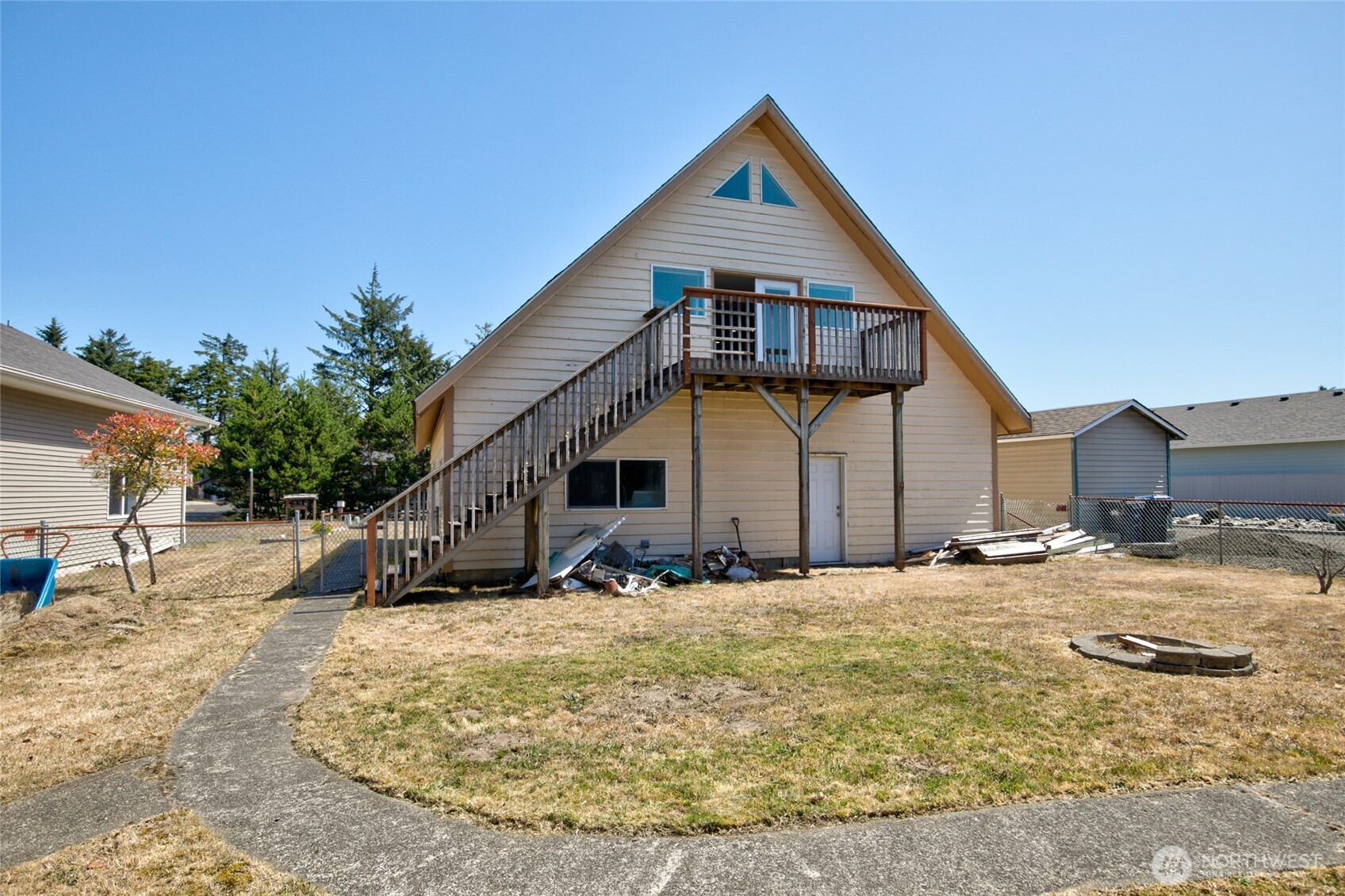 639 Lake Island Avenue SE