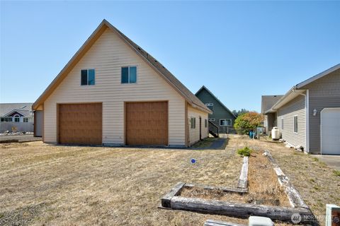 639 Lake Island Avenue SE Ocean Shores WA 98569