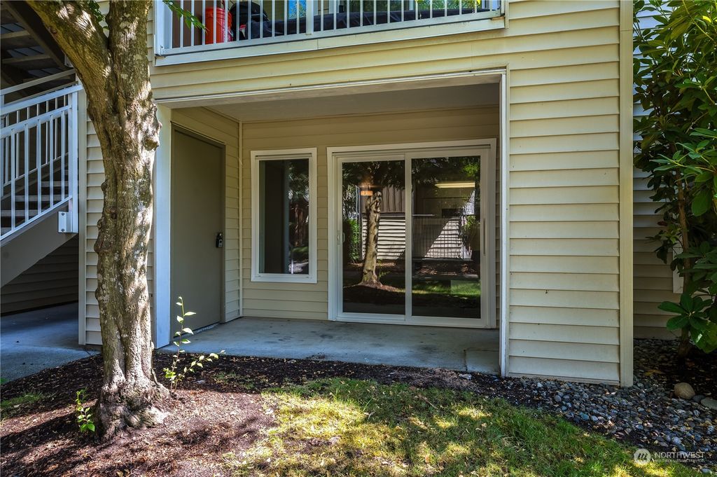 Photo of 12303 Harbour Pointe Blvd Blvd #EE104, Mukilteo, WA 98275 (MLS # 2267693)
