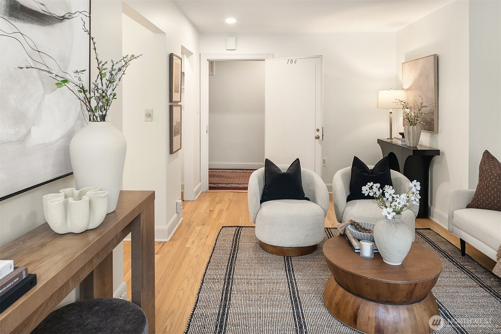 5810 Cowen Place NE 106