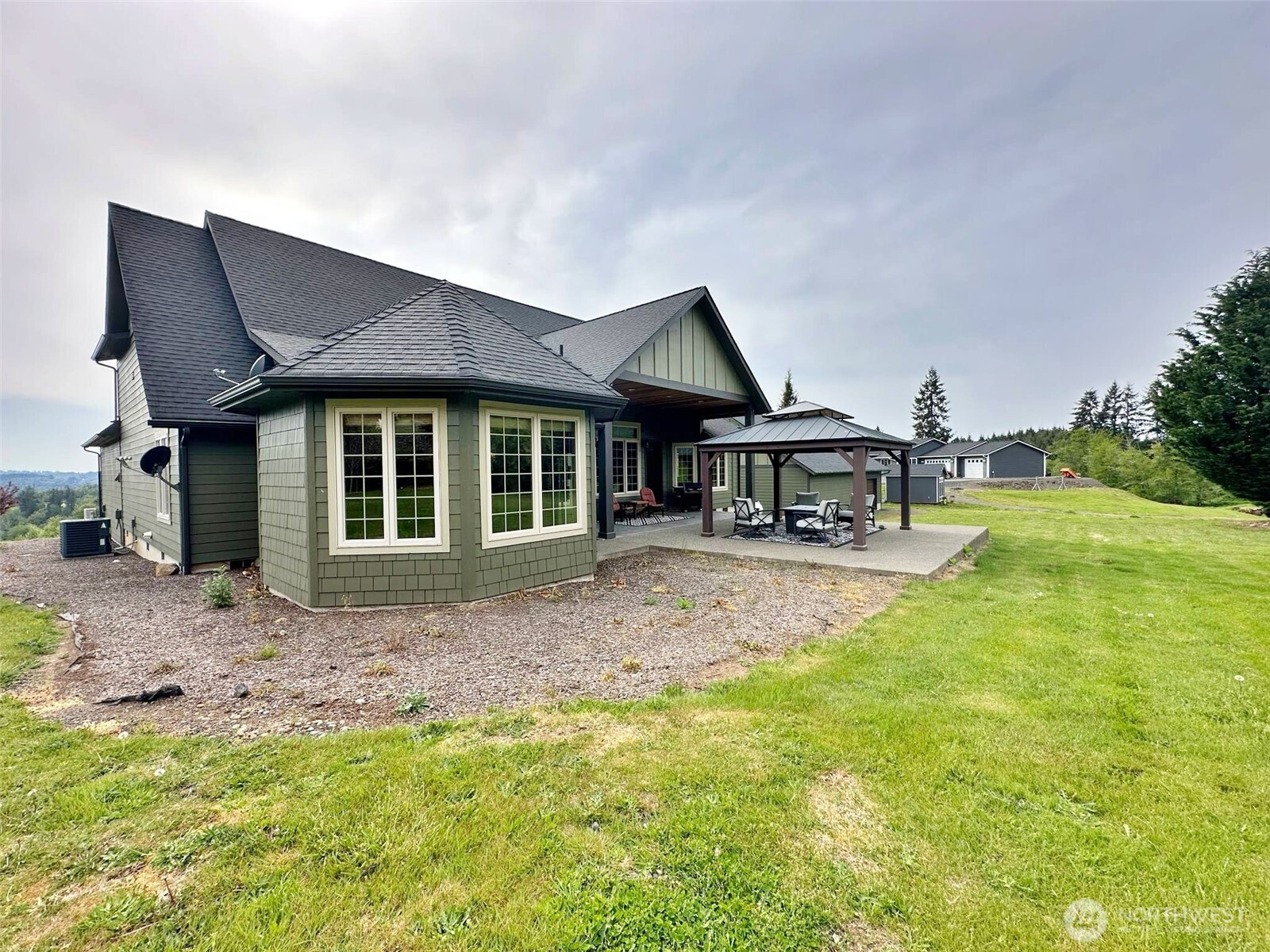 104 Hummingbird Lane