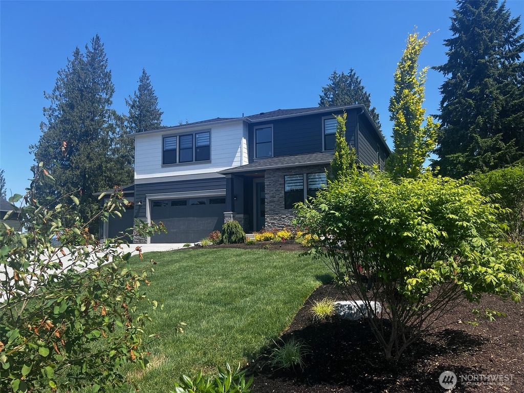 Photo of 13519 102nd Drive SE #16, Snohomish, WA 98296 (MLS # 2332048)