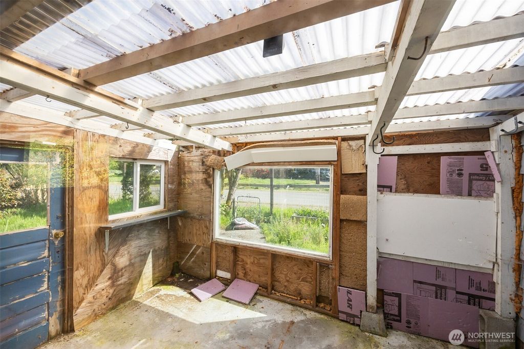 listing image 9367325376239184094
