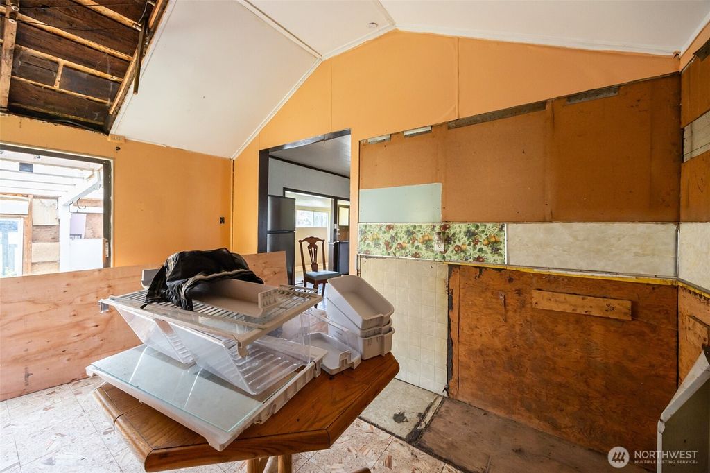 listing image 9366067595841657146