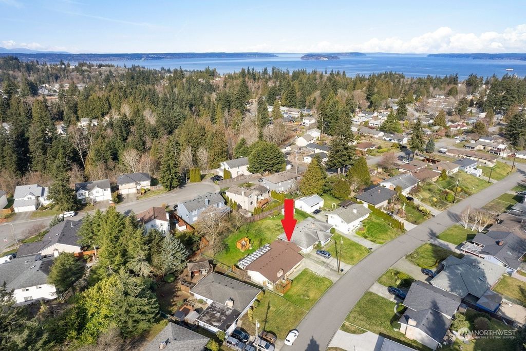 Photo of 5214 W Highland Road, Everett, WA 98203 (MLS # 2047020)