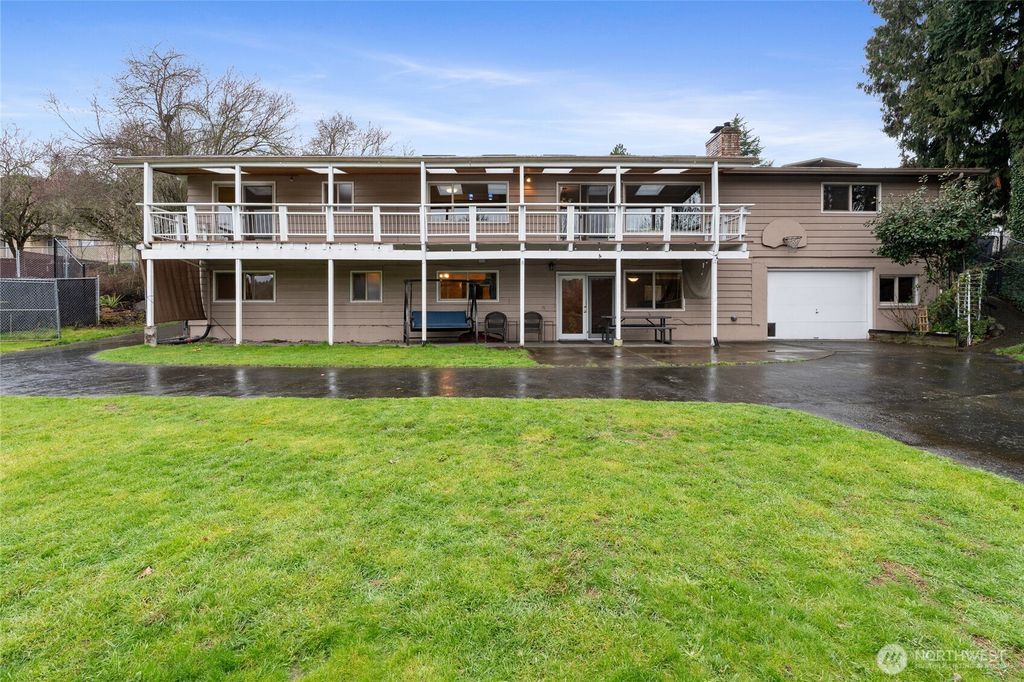 Photo of 13720 56th Avenue S, Tukwila, WA 98168 (MLS # 2481584)